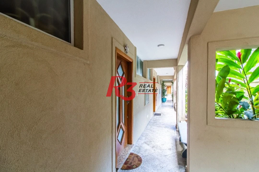 Sobrado com 5 dormitórios à venda, 267 m² por R$ 1.700.000,00 - Embaré - Santos/SP