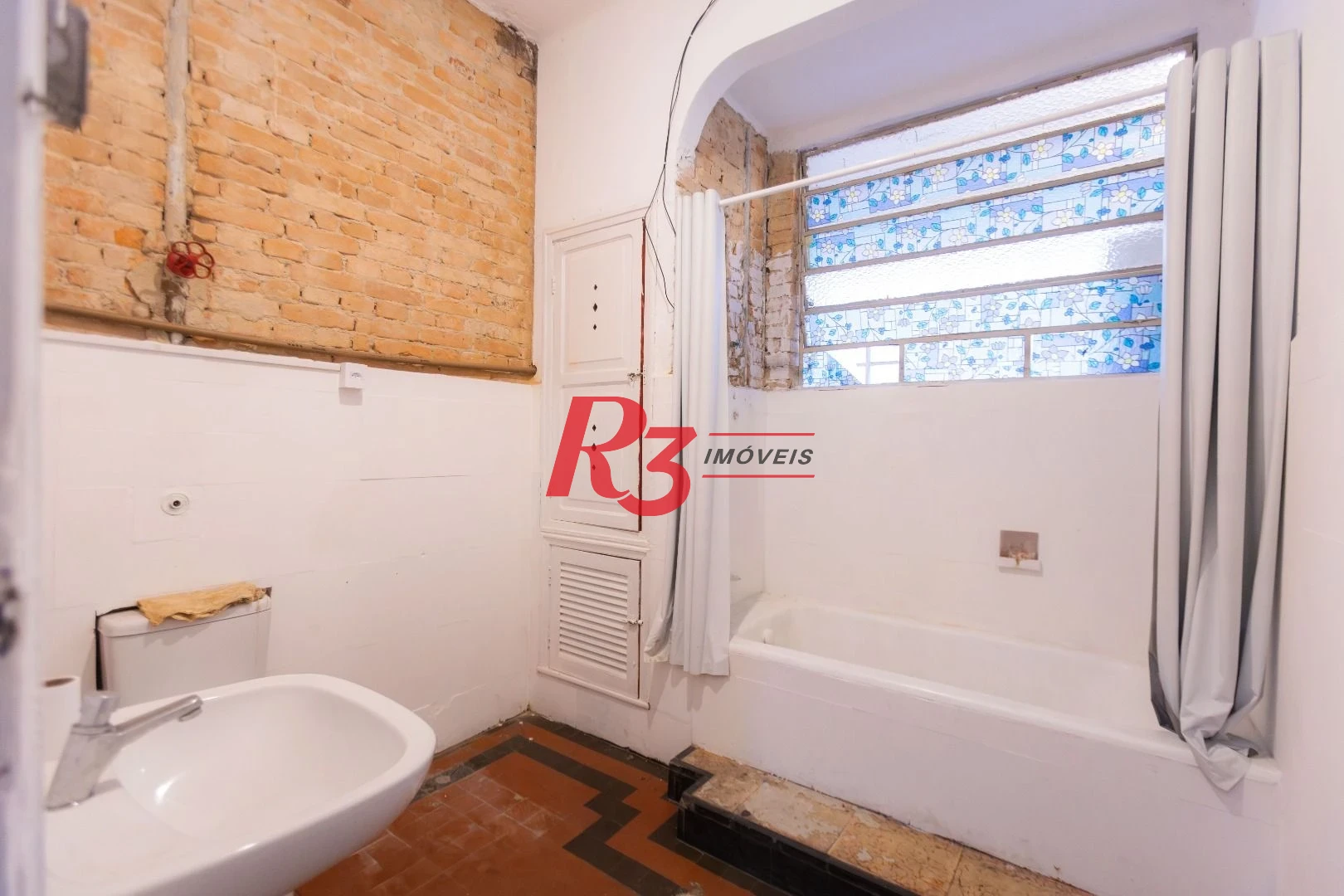 Sobrado para alugar, 160 m² por R$ 5.500,00/mês - Vila Matias - Santos/SP