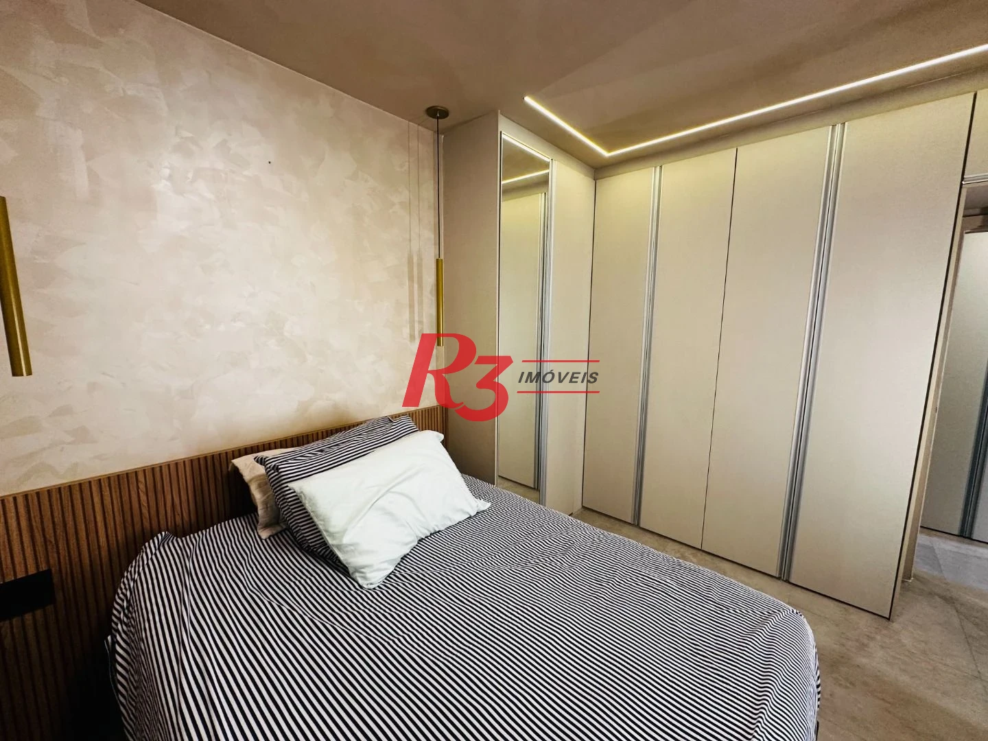 Apartamento com 1 dormitório à venda, 57 m² - Ponta da Praia - Santos/SP