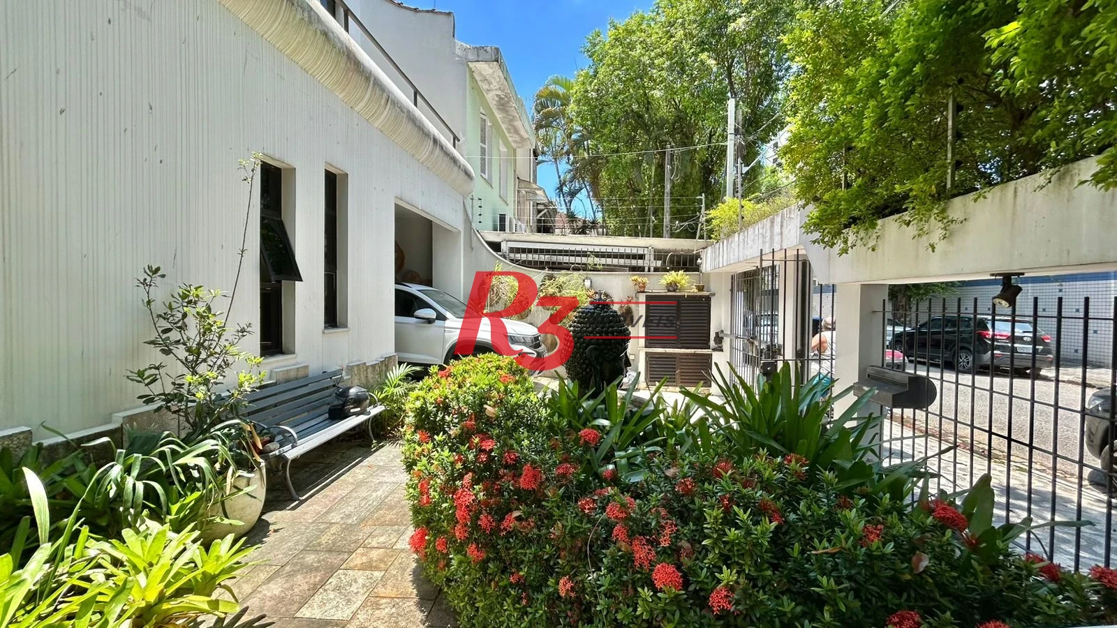 Casa com 7 dormitórios à venda, 498 m² por R$ 3.500.000,00 - José Menino - Santos/SP