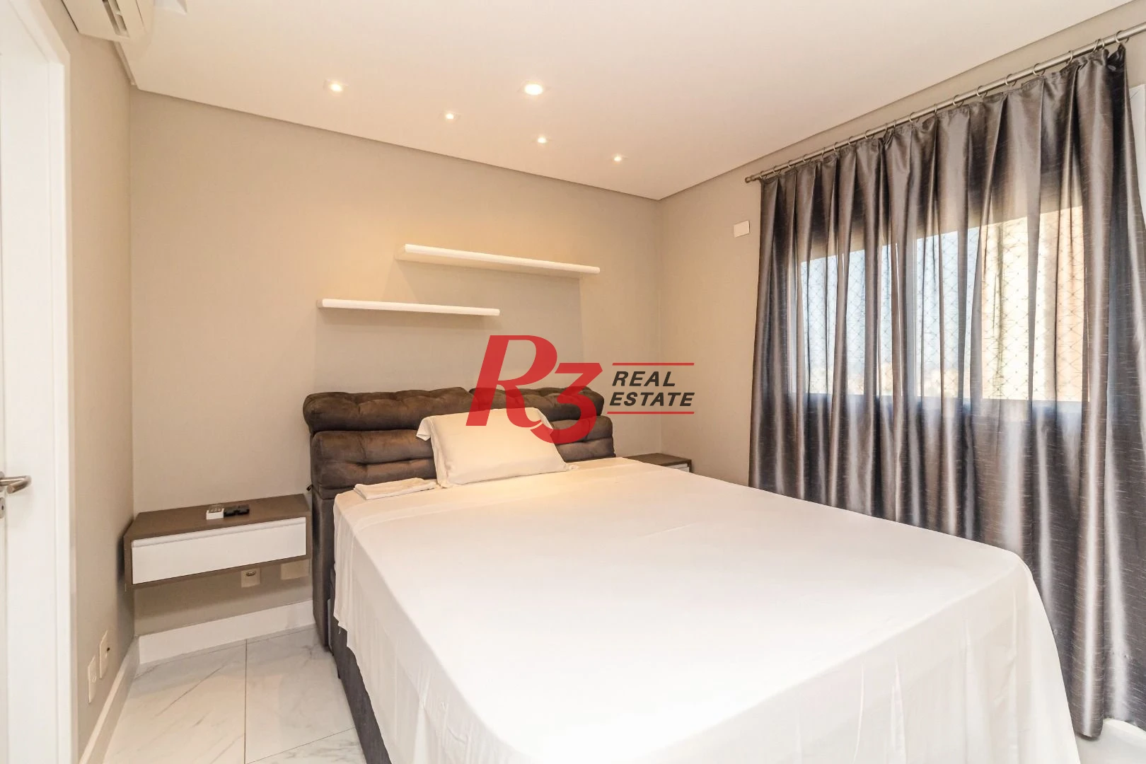 Apartamento com 4 dormitórios à venda, 192 m² por R$ 2.808.000,00 - Gonzaga - Santos/SP