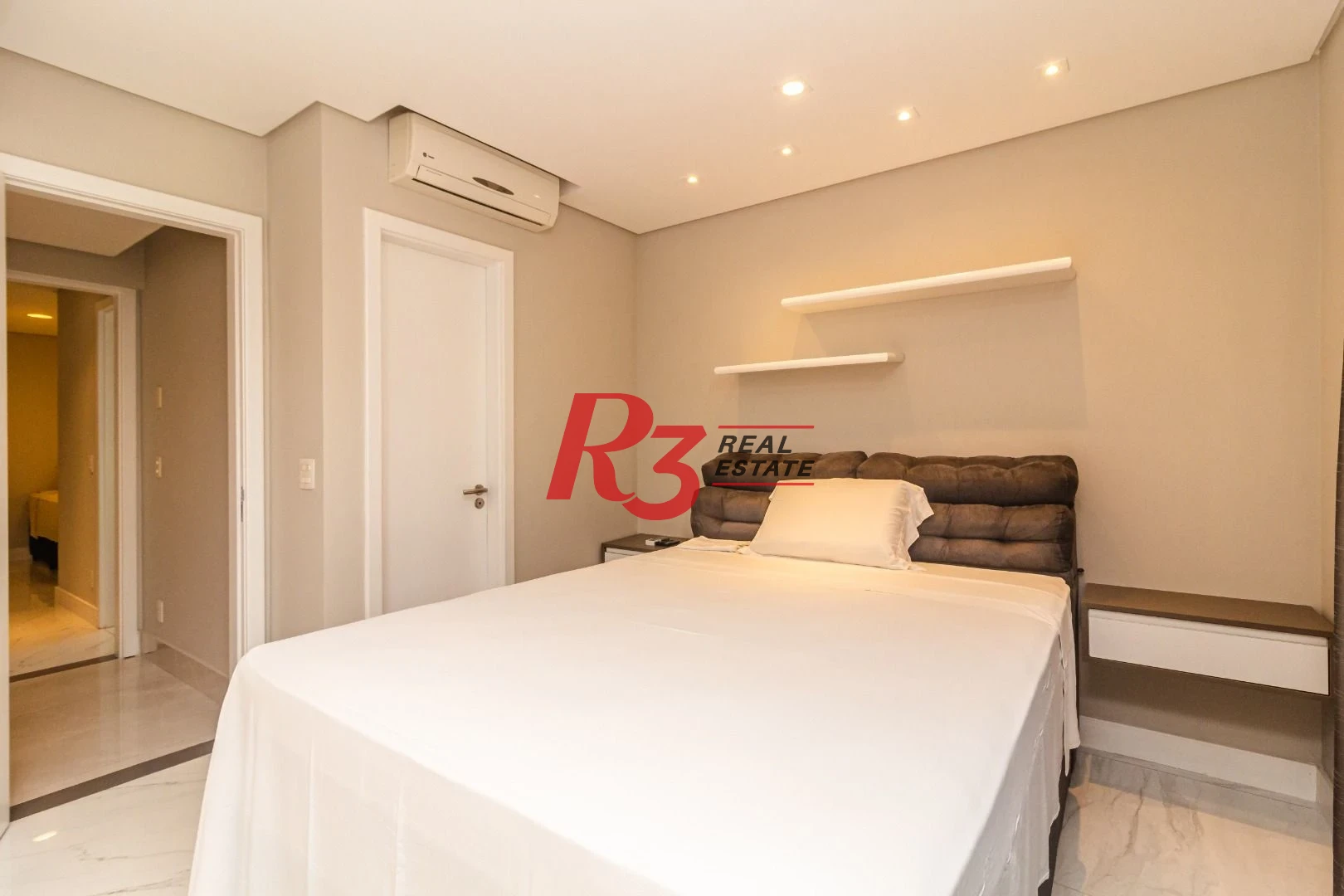 Apartamento com 4 dormitórios à venda, 192 m² por R$ 2.808.000,00 - Gonzaga - Santos/SP
