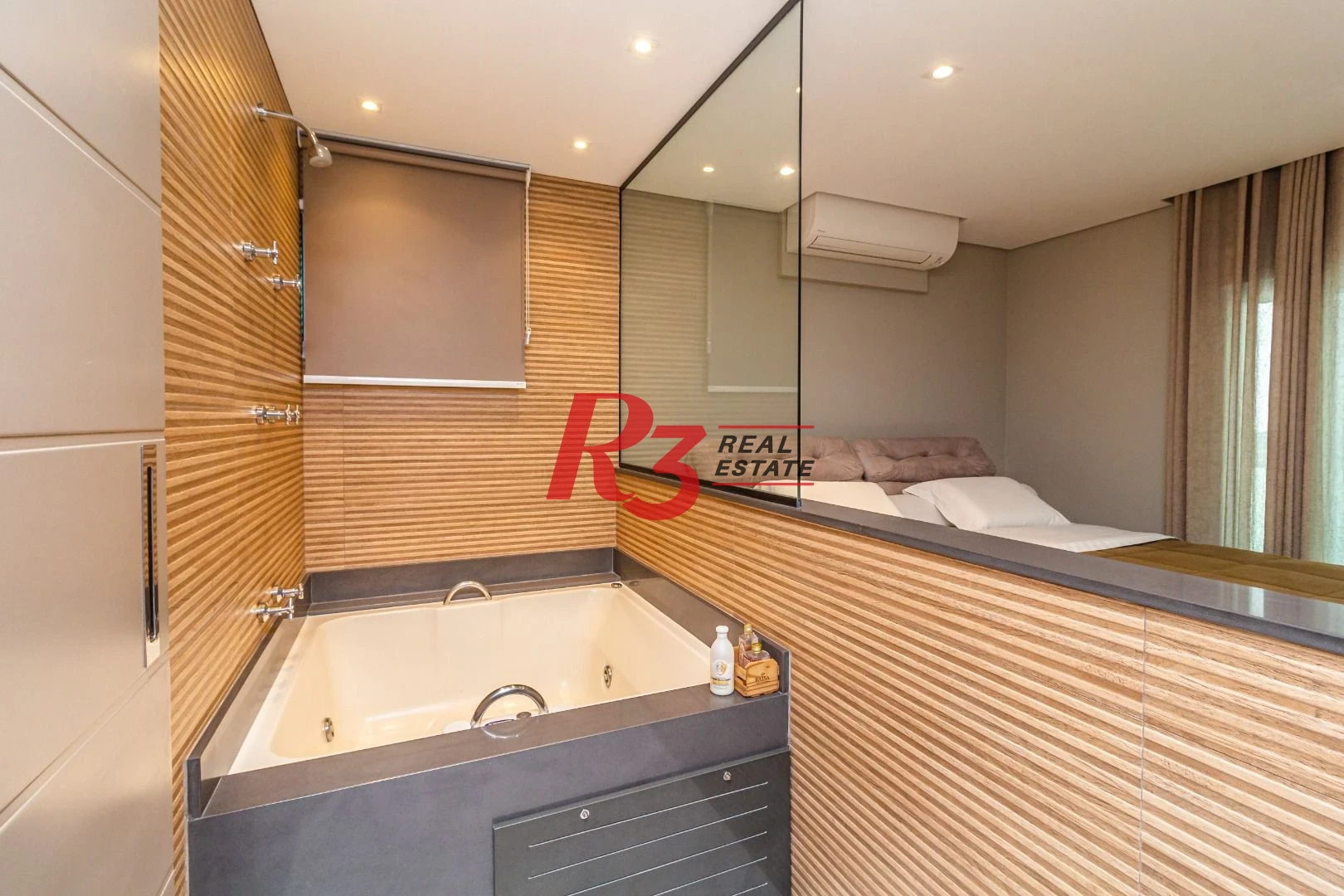 Apartamento com 4 dormitórios à venda, 192 m² por R$ 2.808.000,00 - Gonzaga - Santos/SP