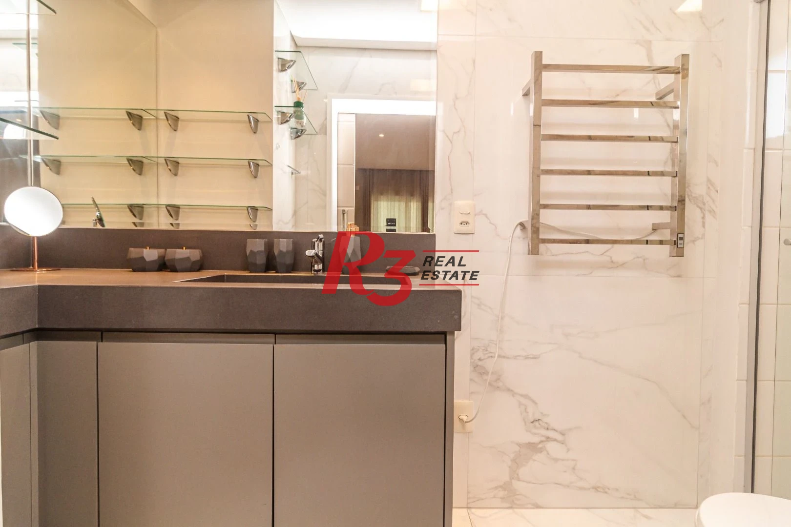 Apartamento com 4 dormitórios à venda, 192 m² por R$ 2.808.000,00 - Gonzaga - Santos/SP