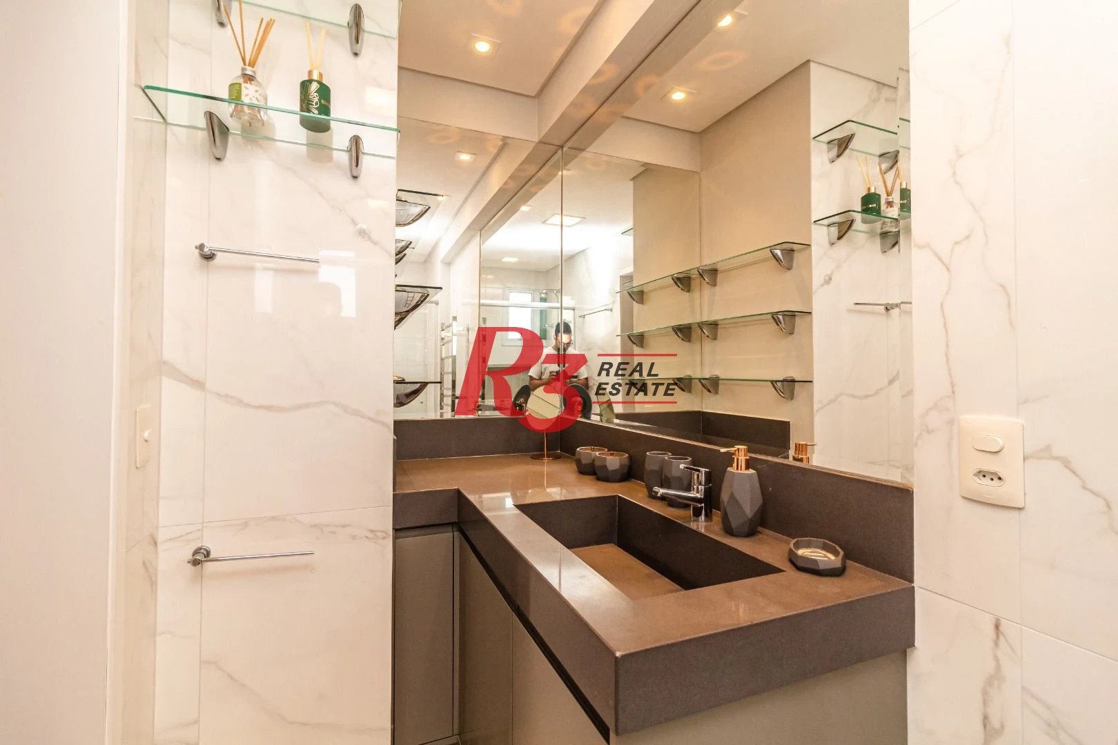 Apartamento com 4 dormitórios à venda, 192 m² por R$ 2.808.000,00 - Gonzaga - Santos/SP