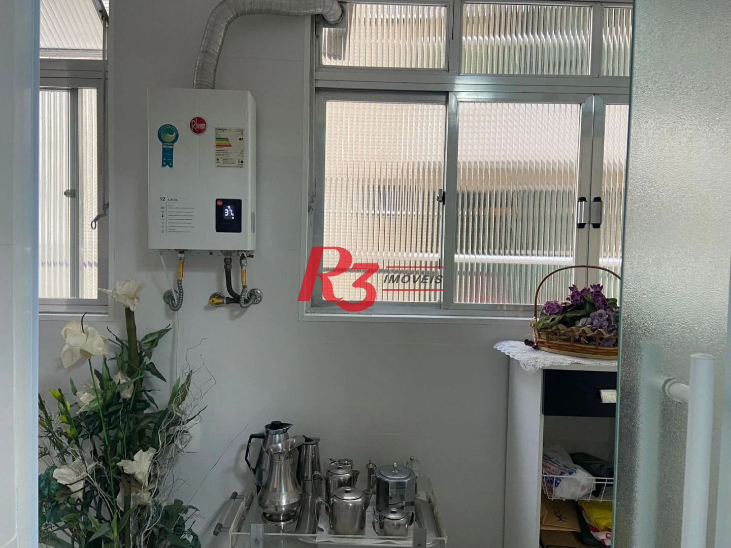 Apartamento com 2 dormitórios à venda, 90 m² por R$ 780.000,00 - Gonzaga - Santos/SP