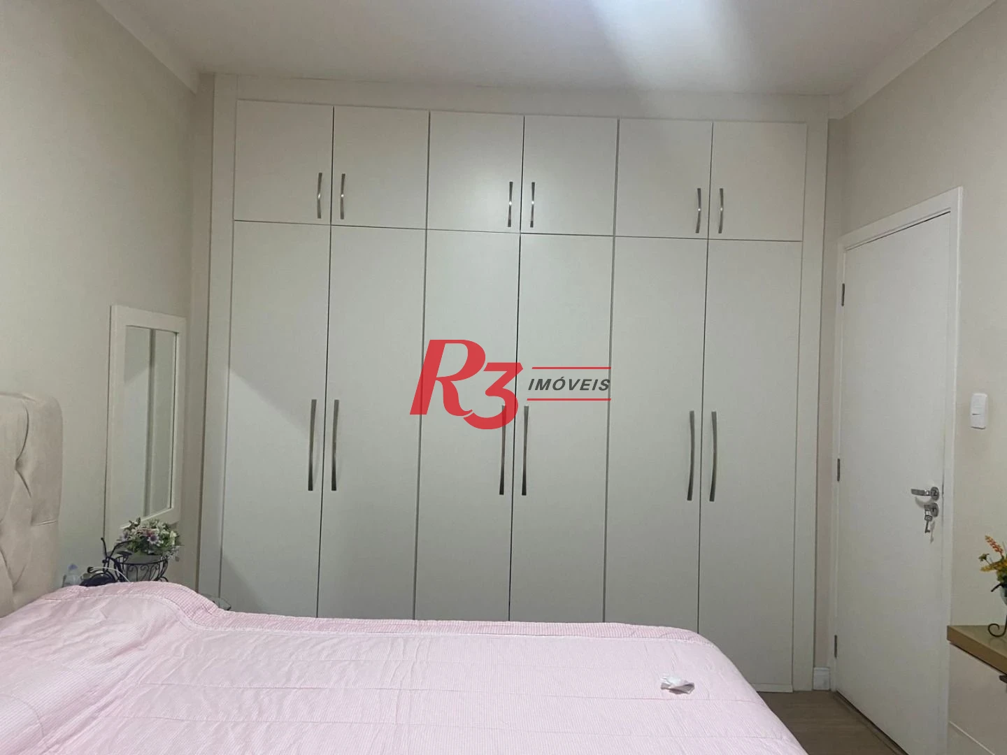 Apartamento com 2 dormitórios à venda, 90 m² por R$ 780.000,00 - Gonzaga - Santos/SP