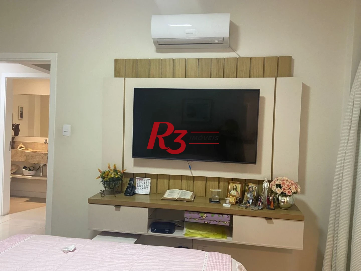 Apartamento com 2 dormitórios à venda, 90 m² por R$ 780.000,00 - Gonzaga - Santos/SP