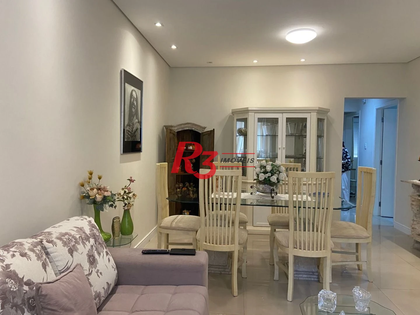 Apartamento com 2 dormitórios à venda, 90 m² por R$ 780.000,00 - Gonzaga - Santos/SP