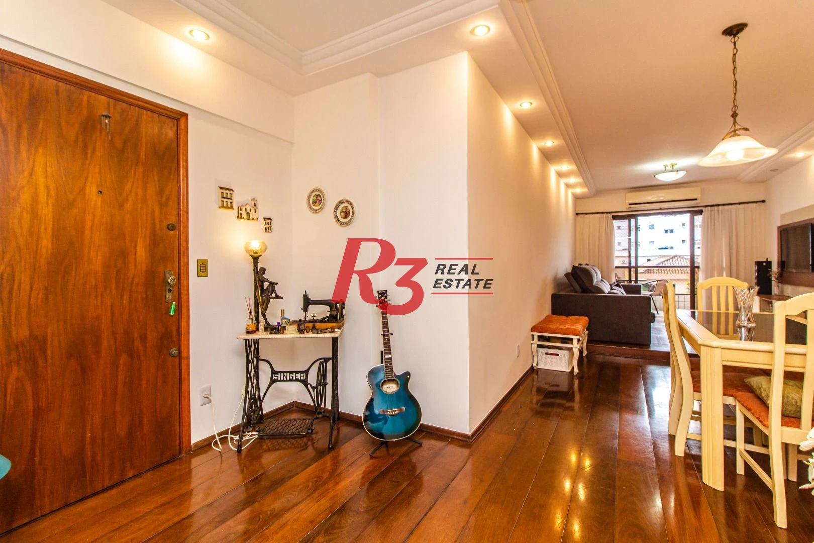 Apartamento com 2 dormitórios à venda, 120 m² por R$ 640.000,00 - Marapé - Santos/SP