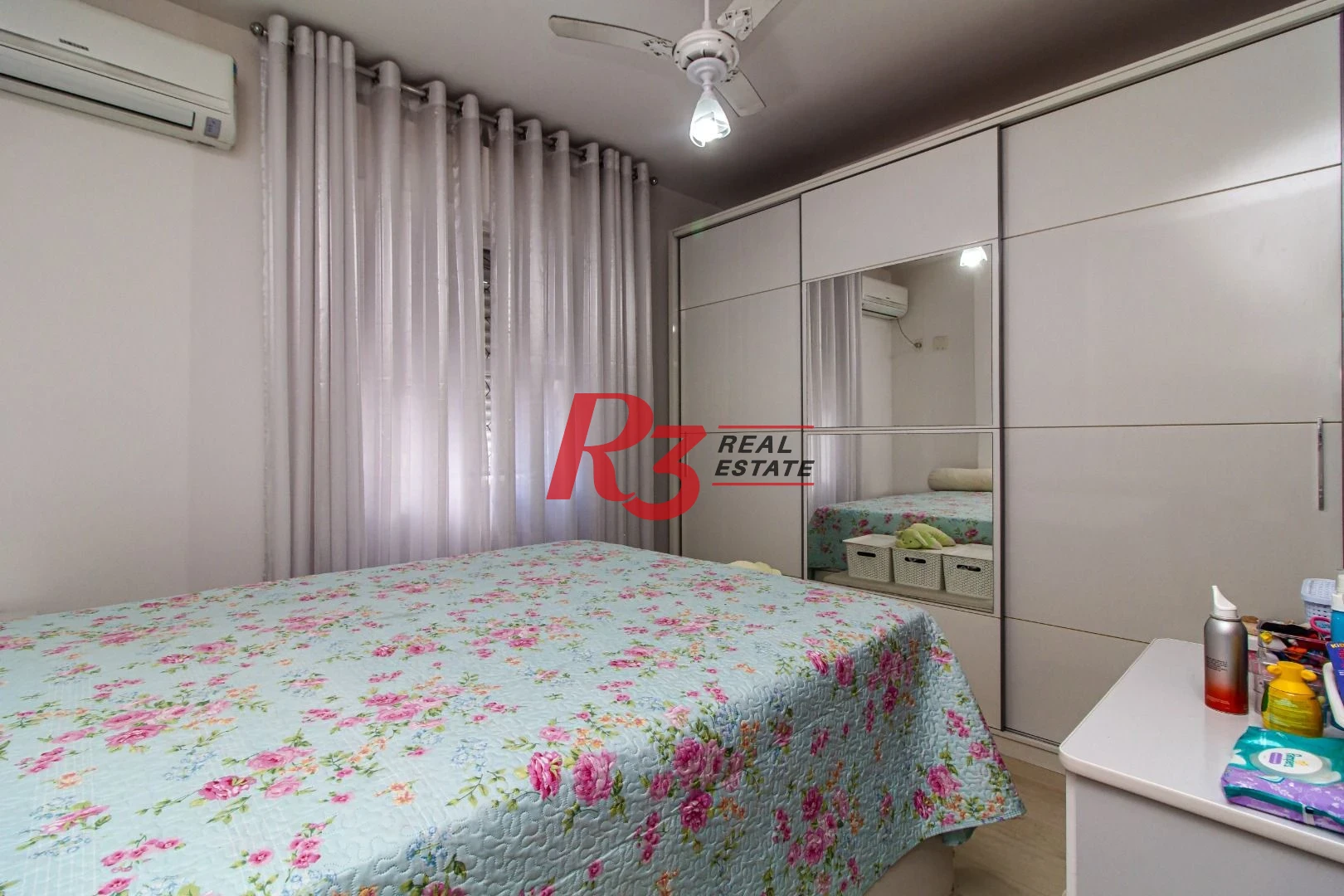 Apartamento com 2 dormitórios à venda, 120 m² por R$ 640.000,00 - Marapé - Santos/SP