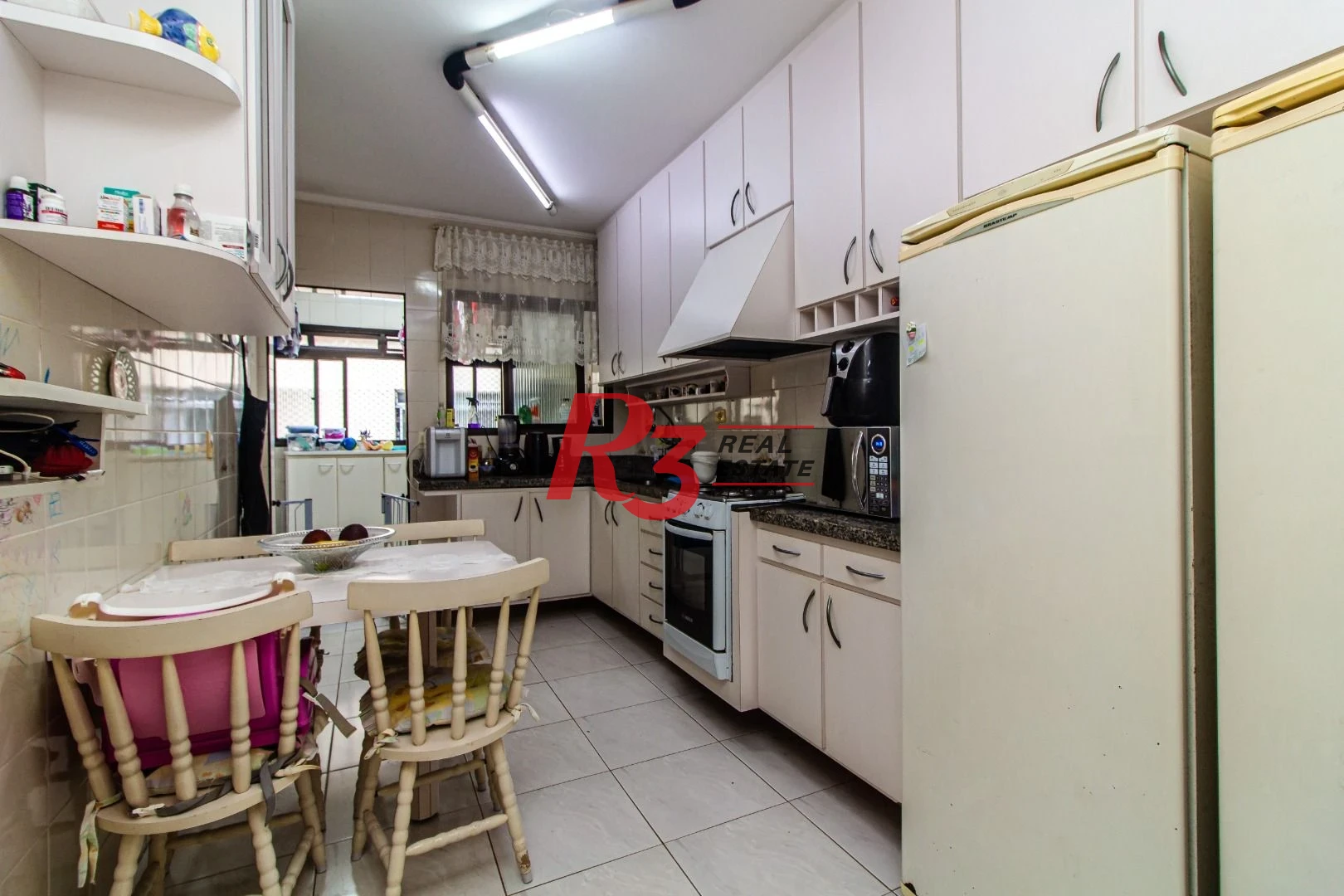 Apartamento com 2 dormitórios à venda, 120 m² por R$ 640.000,00 - Marapé - Santos/SP