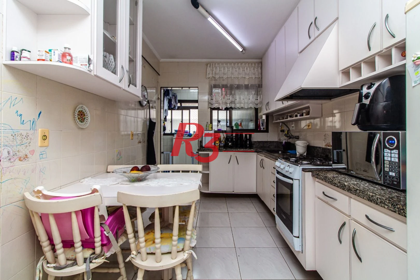 Apartamento com 2 dormitórios à venda, 120 m² por R$ 640.000,00 - Marapé - Santos/SP