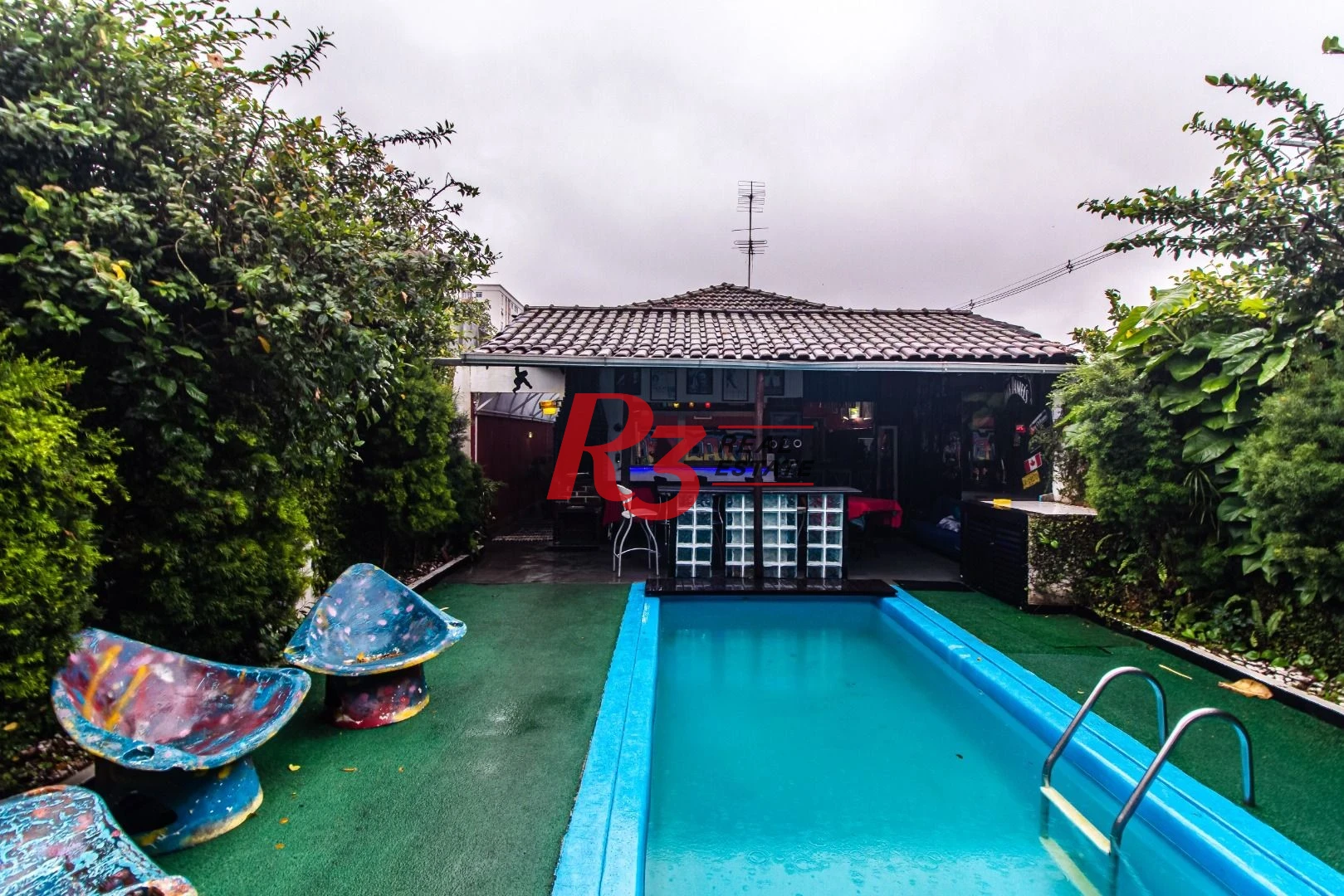 Casa com 3 dormitórios à venda, 375 m² por R$ 1.700.000,00 - Macuco - Santos/SP
