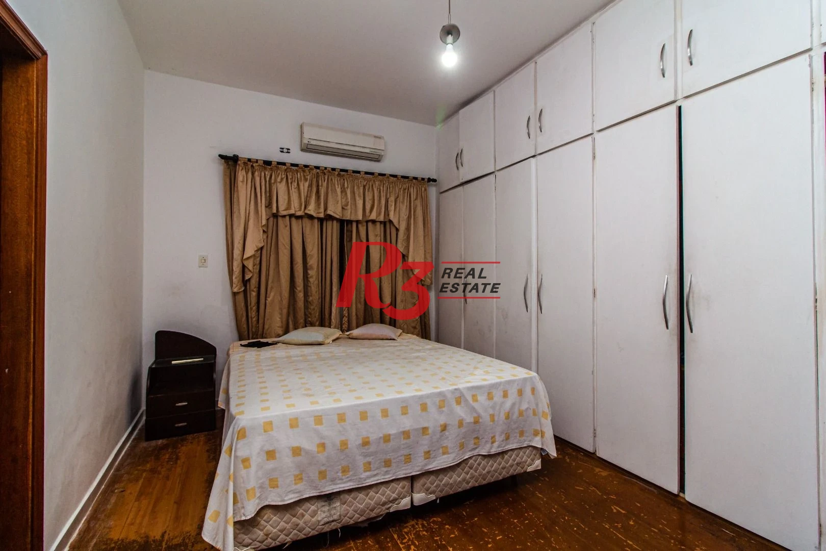 Casa com 3 dormitórios à venda, 375 m² por R$ 1.700.000,00 - Macuco - Santos/SP