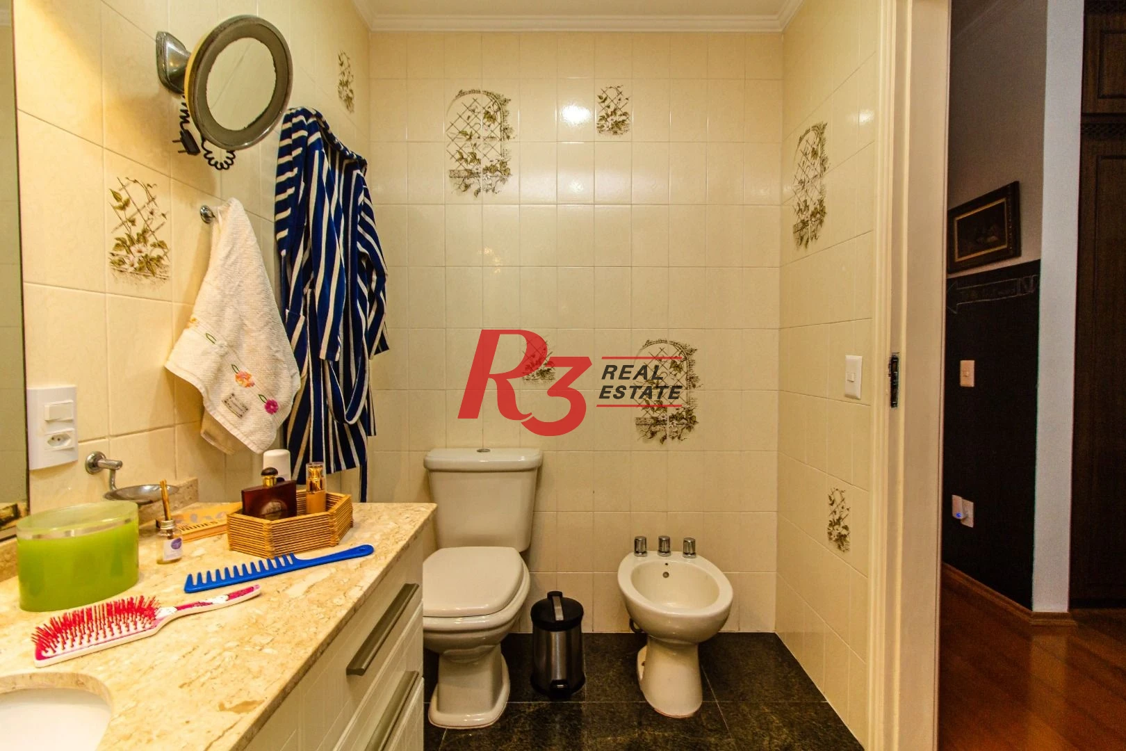 Apartamento com 3 dormitórios à venda, 242 m² por R$ 1.915.000,00 - Boqueirão - Santos/SP