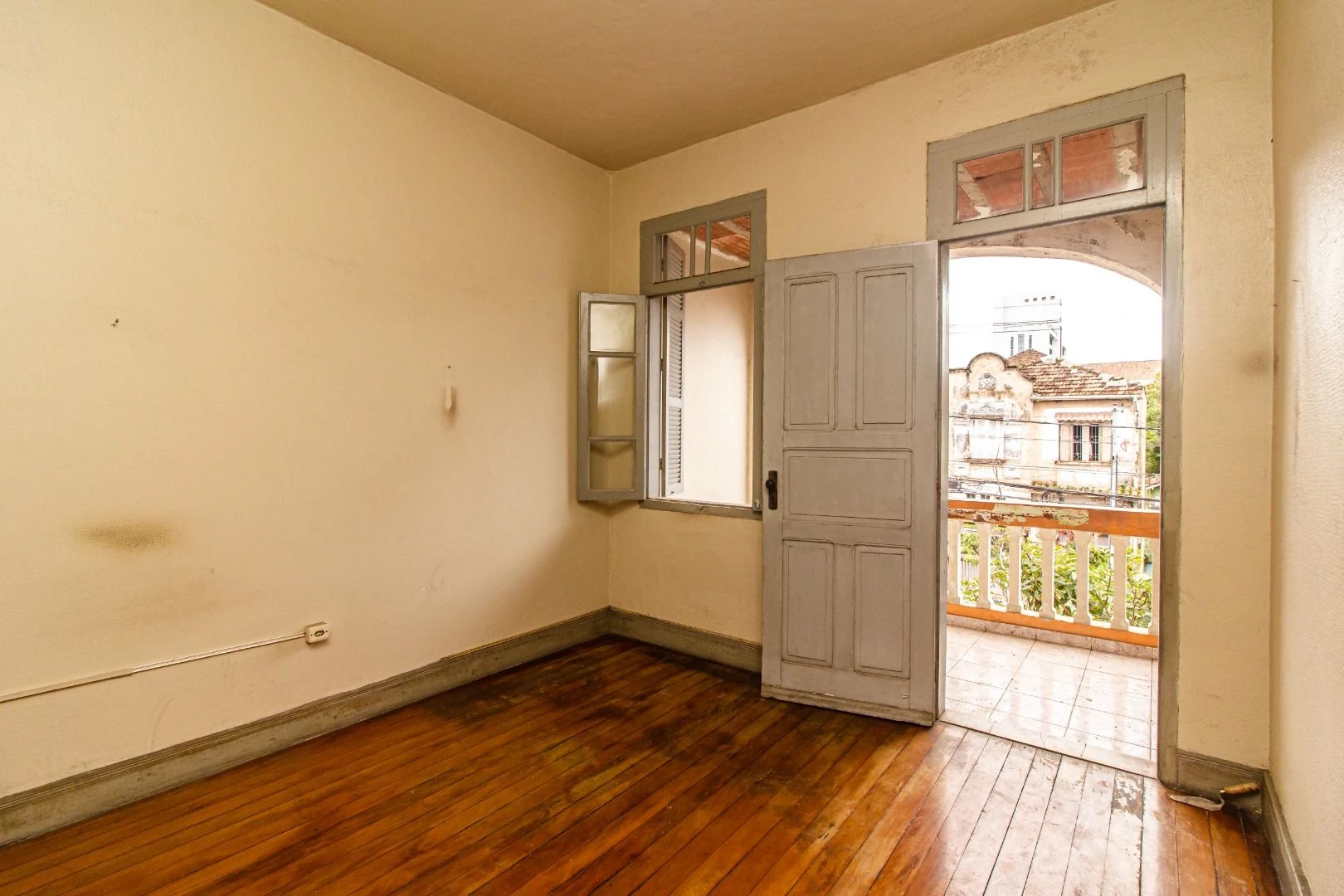 Sobrado, 207 m² - venda por R$ 1.400.000,00 ou aluguel por R$ 8.409,23/mês - Macuco - Santos/SP