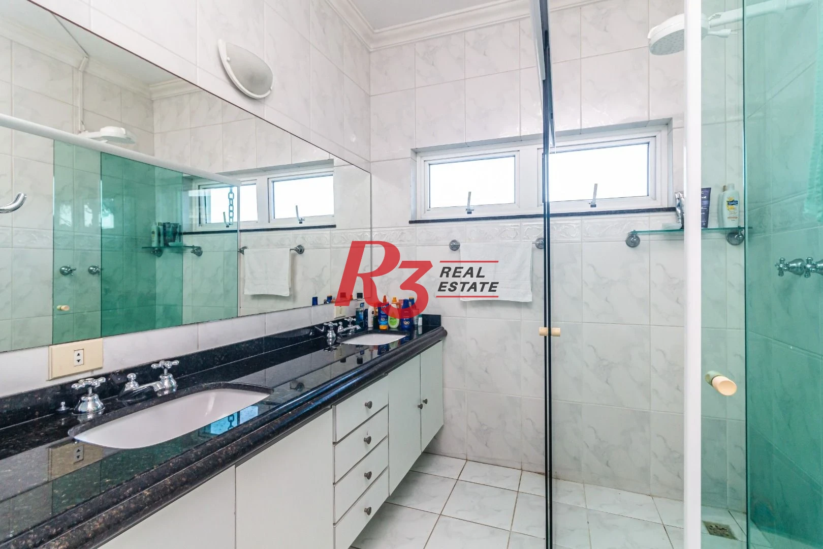 Sobrado à venda, 850 m² por R$ 4.000.000,00 - Balneário Praia do Pernambuco - Guarujá/SP