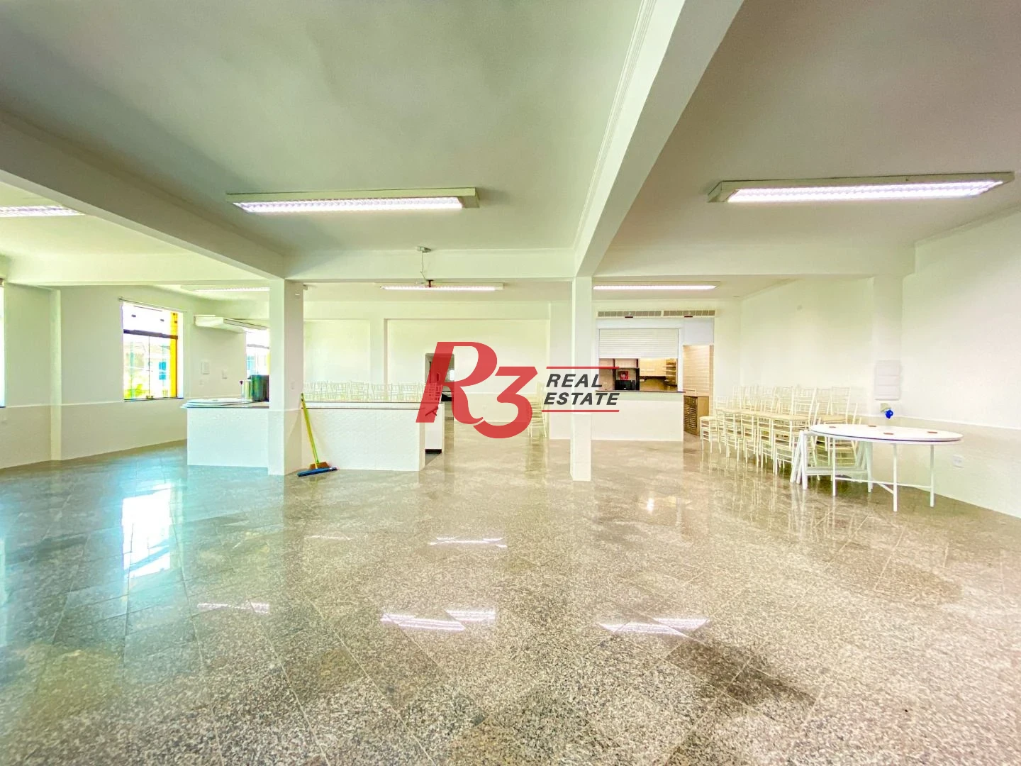 Loja para alugar, 630 m² por R$ 45.000,00/mês - Paquetá - Santos/SP