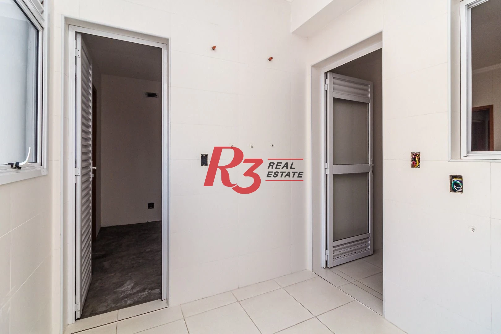 Apartamento com 3 dormitórios à venda, 128 m² por R$ 1.600.000,00 - Embaré - Santos/SP