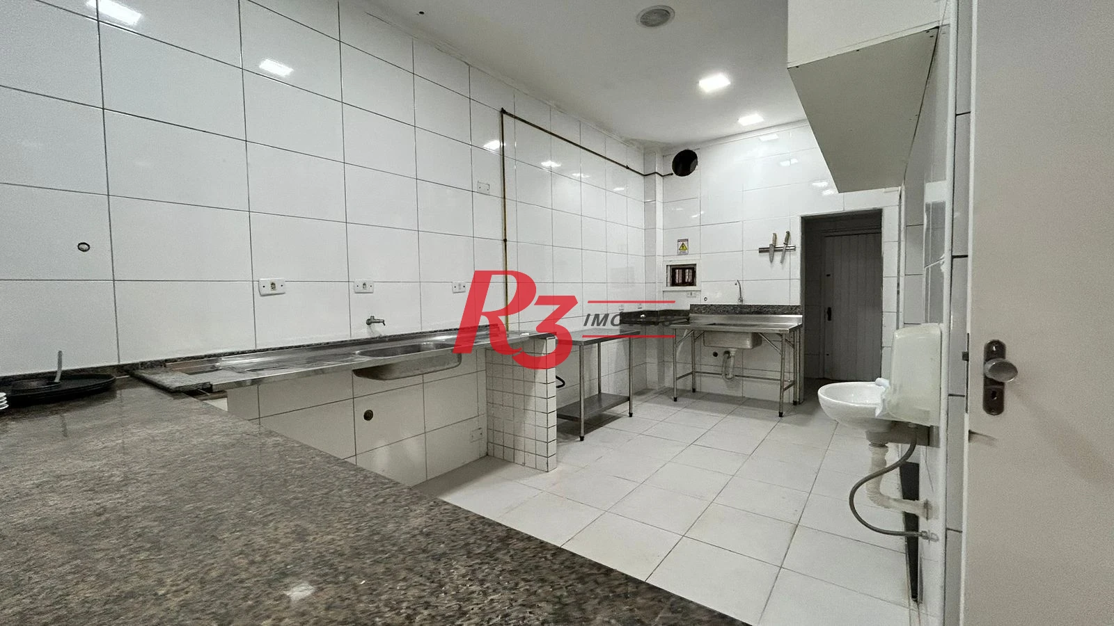 Prédio à venda, 420 m² por R$ 2.000.000,00 - Centro - Santos/SP