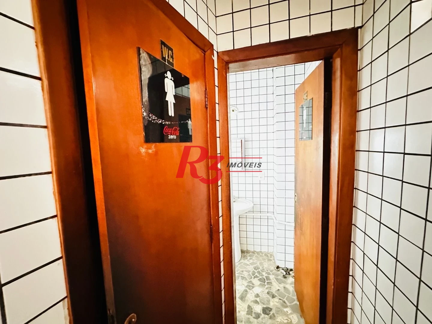 Loja para alugar, 220 m² por R$ 9.000,00/mês - Paquetá - Santos/SP
