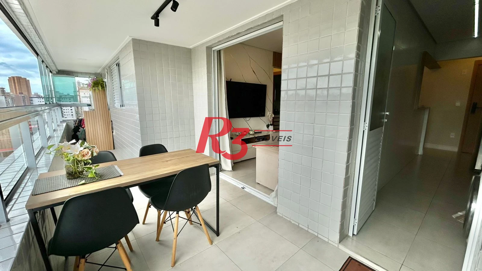 Apartamento com 2 dormitórios à venda, 69 m² por R$ 499.000,00 - Vila Guilhermina - Praia Grande/SP
