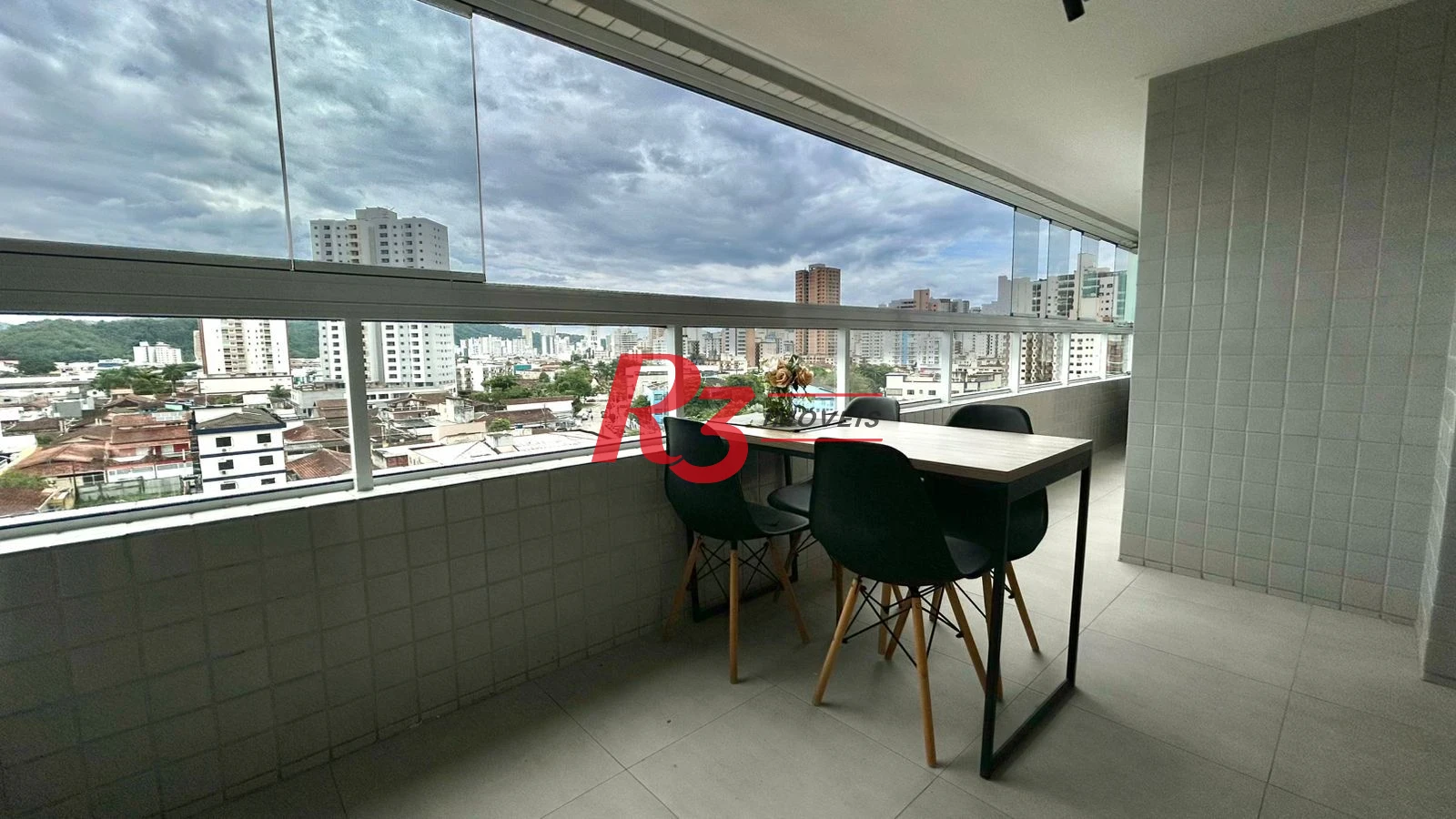 Apartamento com 2 dormitórios à venda, 69 m² por R$ 499.000,00 - Vila Guilhermina - Praia Grande/SP