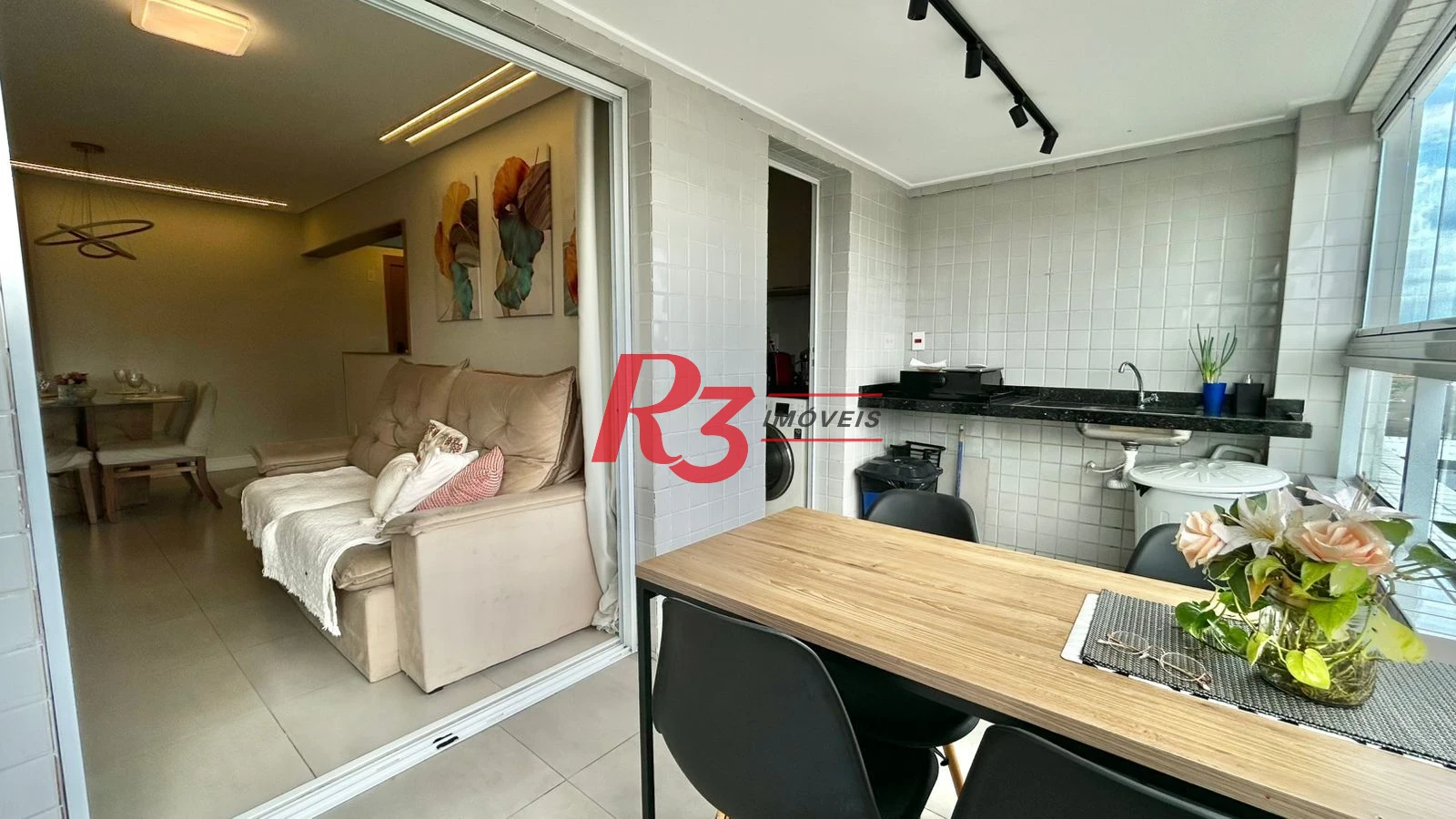Apartamento com 2 dormitórios à venda, 69 m² por R$ 499.000,00 - Vila Guilhermina - Praia Grande/SP