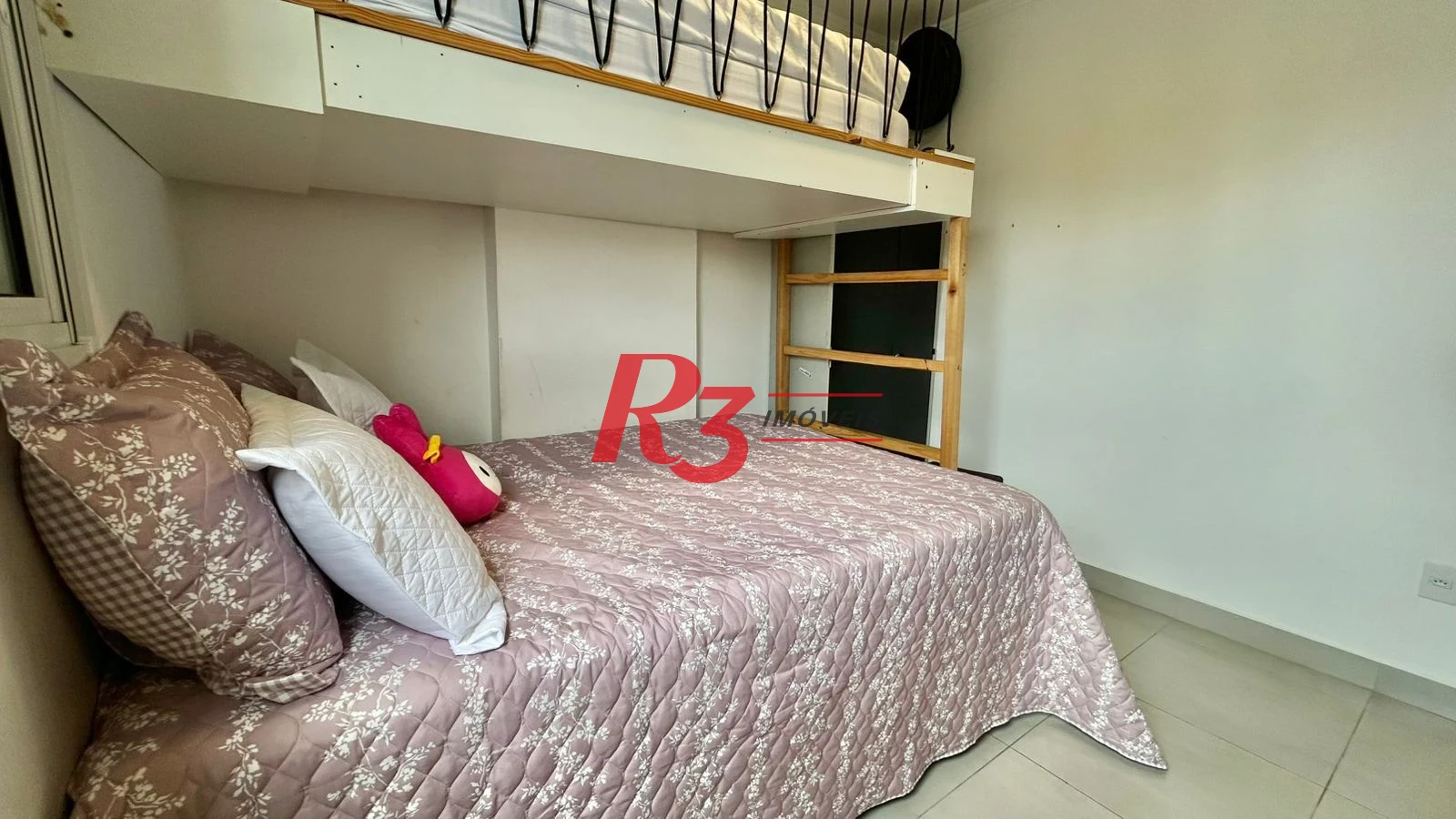 Apartamento com 2 dormitórios à venda, 69 m² por R$ 499.000,00 - Vila Guilhermina - Praia Grande/SP