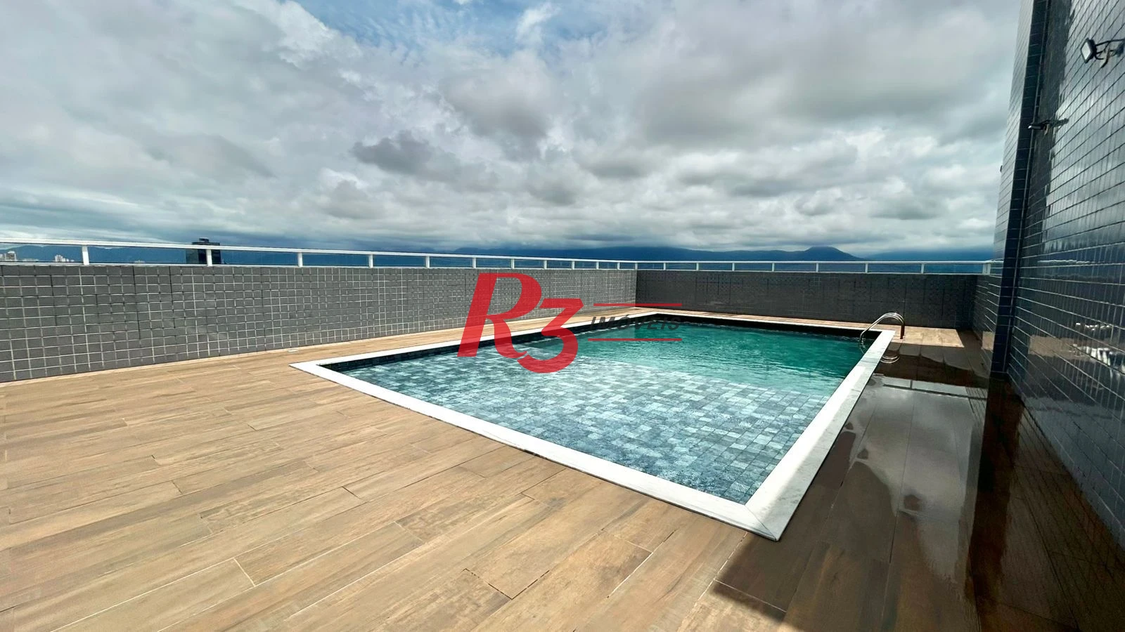 Apartamento com 2 dormitórios à venda, 69 m² por R$ 499.000,00 - Vila Guilhermina - Praia Grande/SP