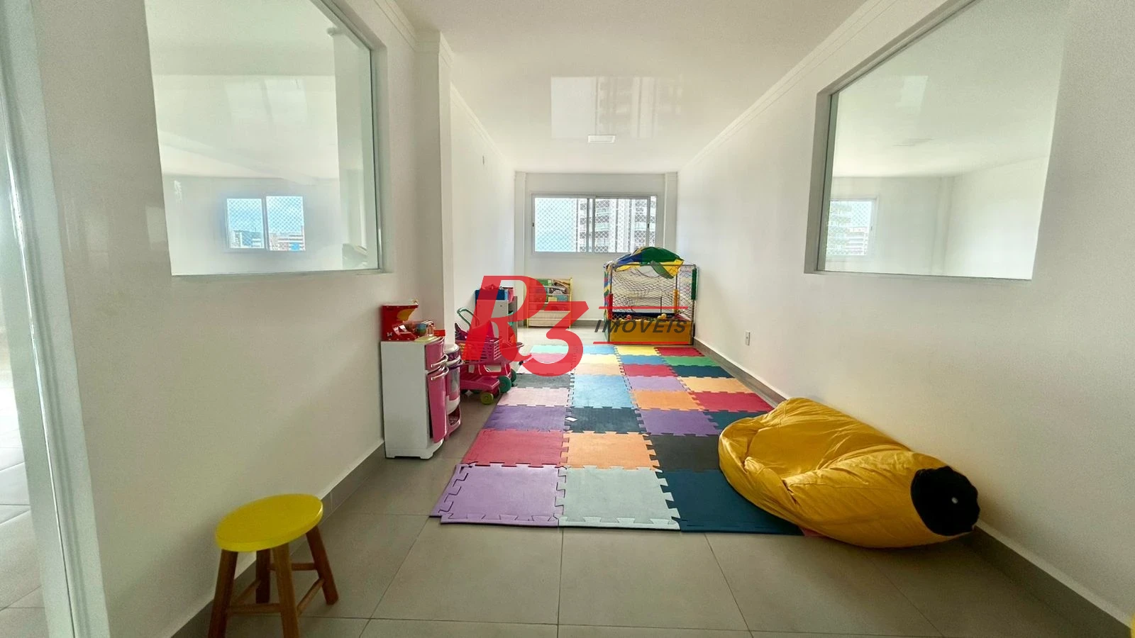Apartamento com 2 dormitórios à venda, 69 m² por R$ 499.000,00 - Vila Guilhermina - Praia Grande/SP