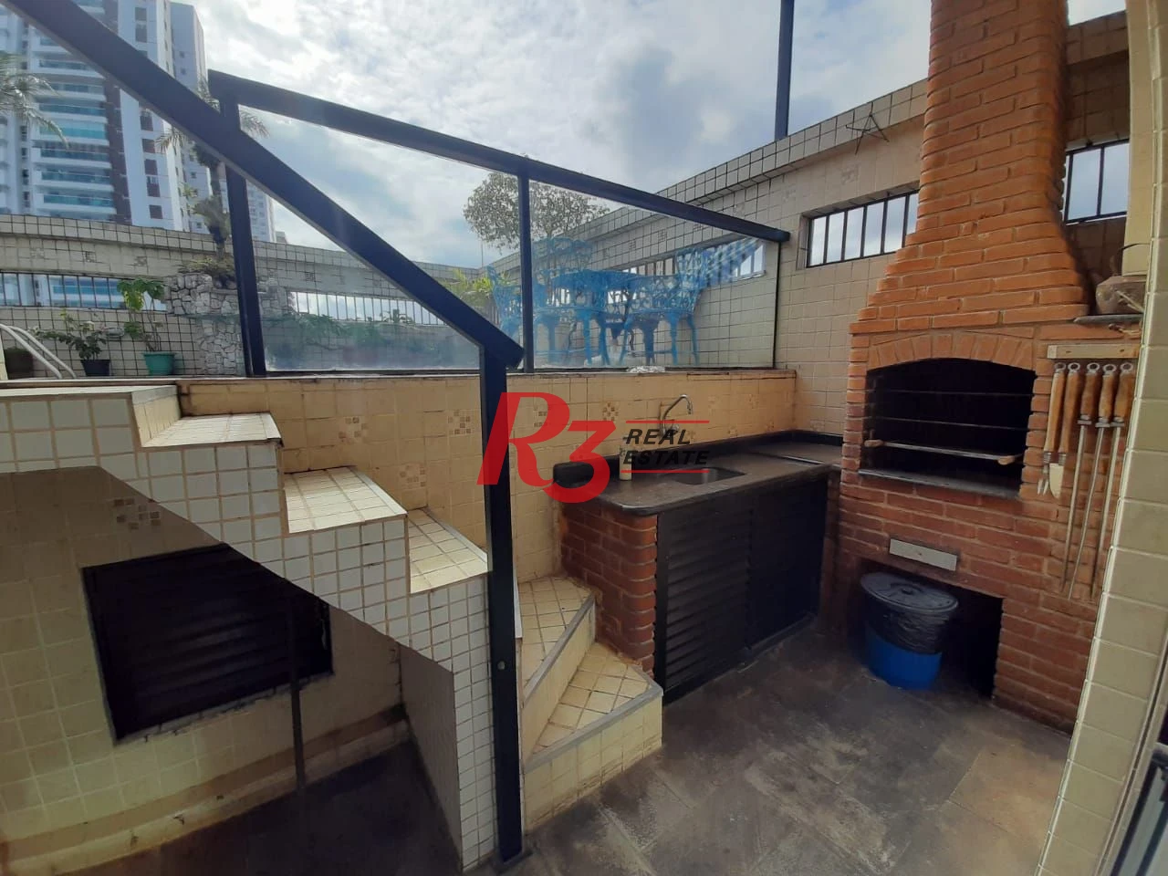 Cobertura com 3 dormitórios à venda, 300 m² por R$ 1.500.000,00 - Pompéia - Santos/SP
