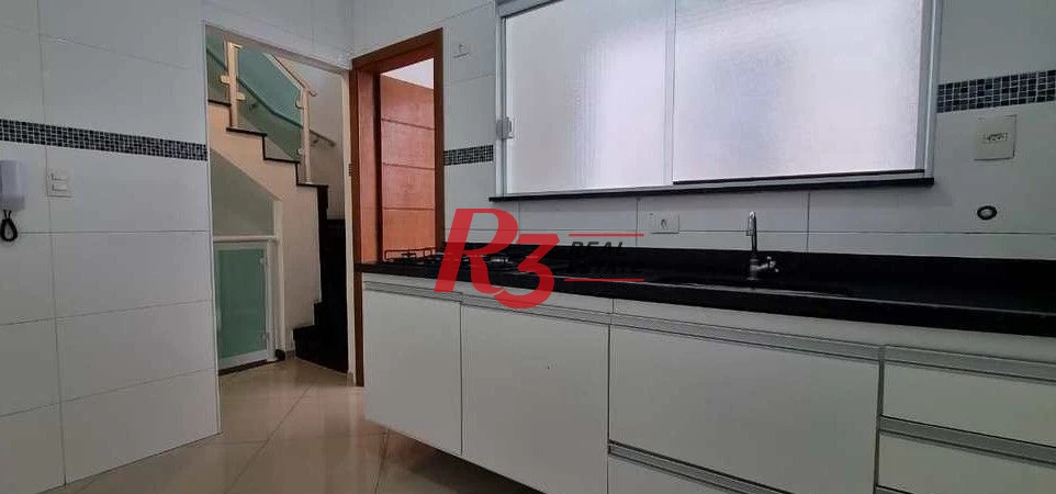 Sobrado à venda, 110 m² por R$ 650.000,00 - José Menino - Santos/SP