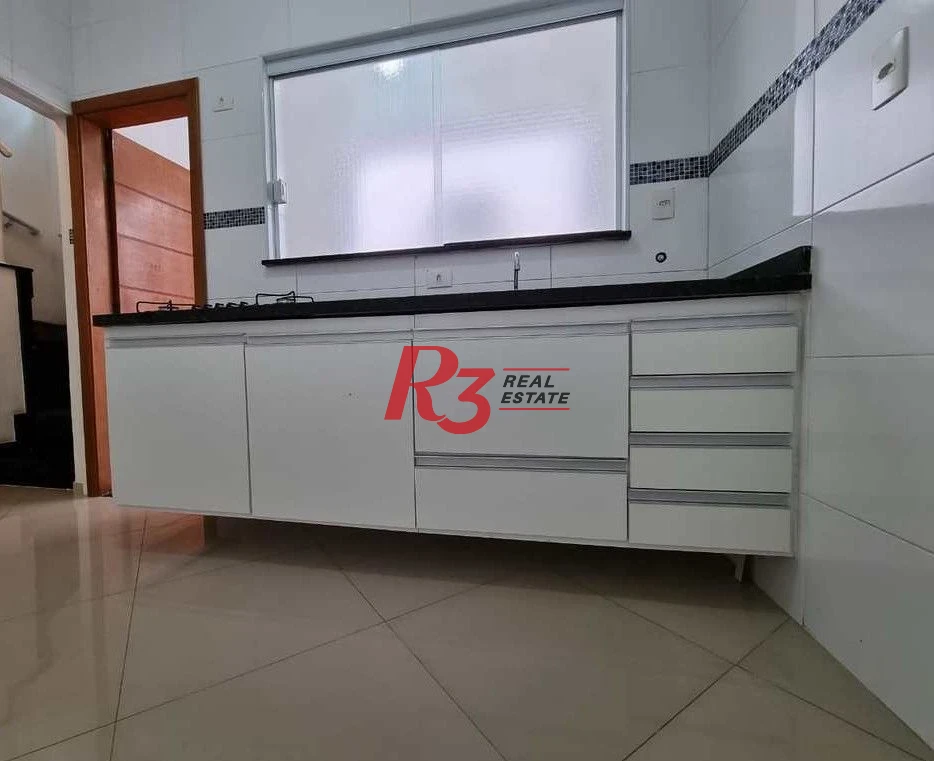 Sobrado à venda, 110 m² por R$ 650.000,00 - José Menino - Santos/SP