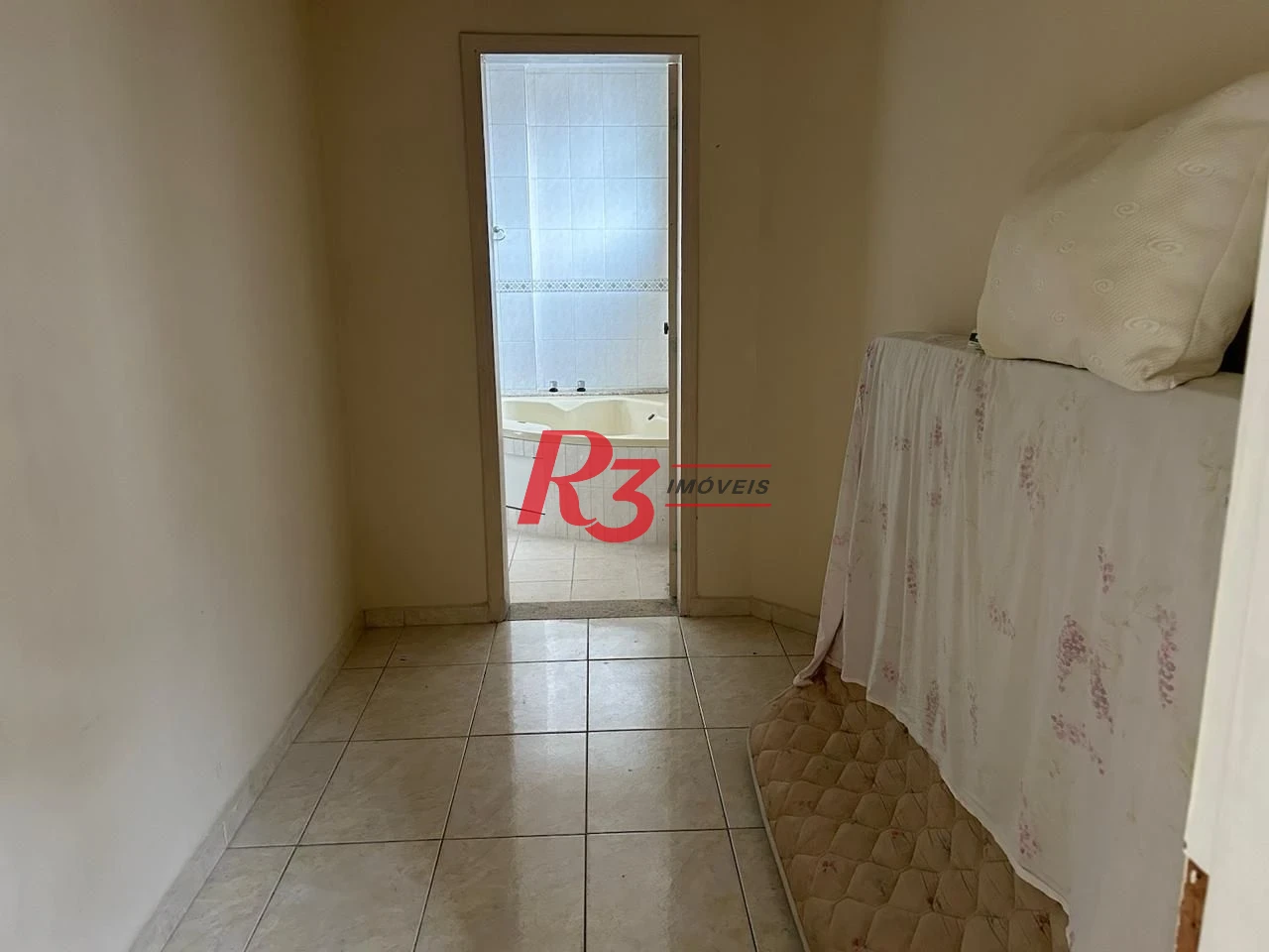 Apartamento com 3 dormitórios à venda, 188 m² - Gonzaga - Santos/SP