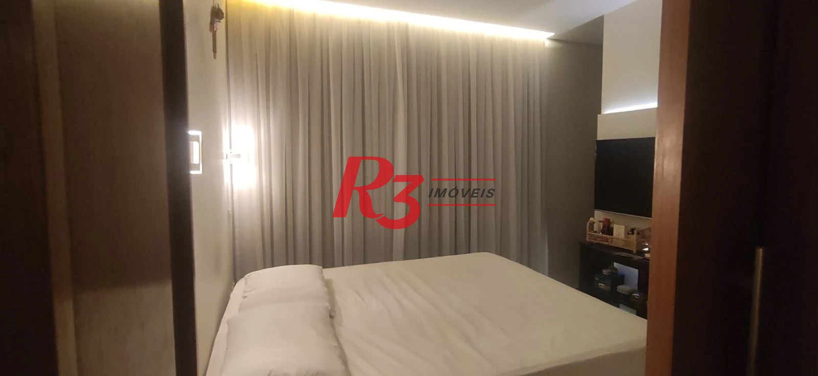 Apartamento com 2 dormitórios à venda, 72 m² por R$ 480.000,00 - Encruzilhada - Santos/SP