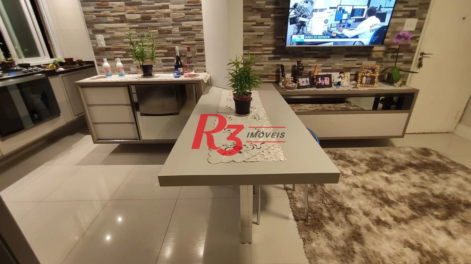 Apartamento com 2 dormitórios à venda, 72 m² por R$ 480.000,00 - Encruzilhada - Santos/SP