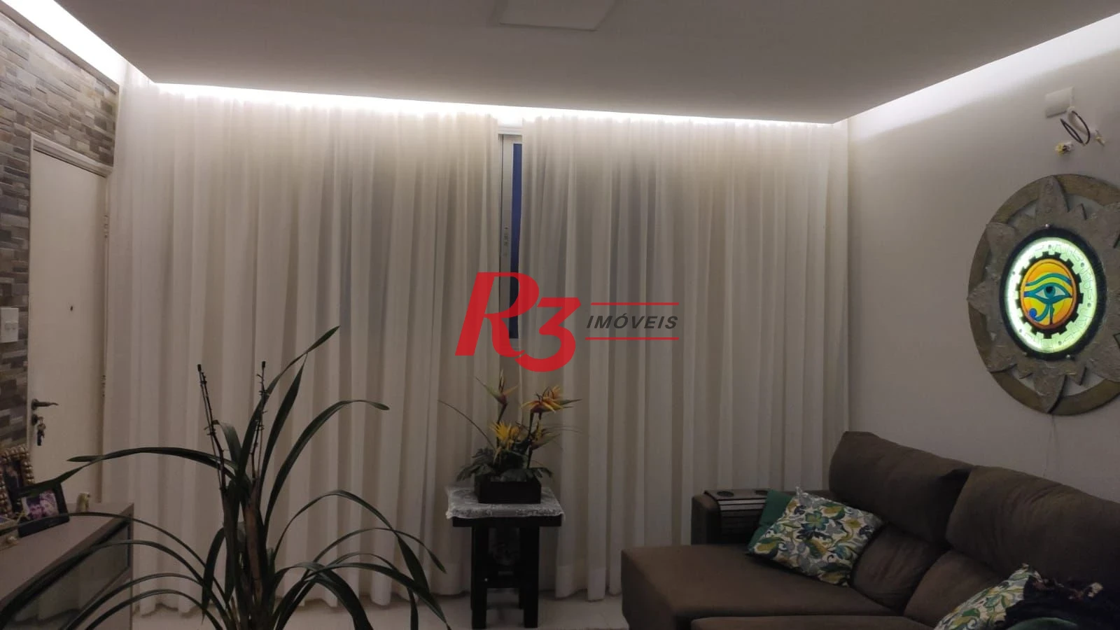 Apartamento com 2 dormitórios à venda, 72 m² por R$ 480.000,00 - Encruzilhada - Santos/SP