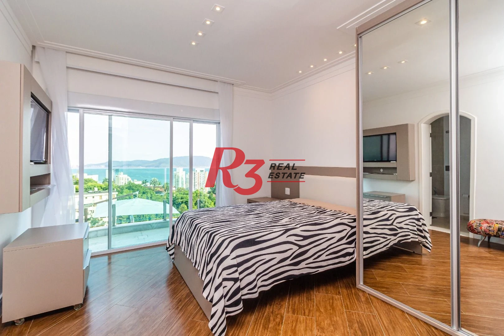 Casa, 2800 m² - venda por R$ 35.000.000,00 ou aluguel por R$ 180.000,00/mês - Morro Santa Terezinha - Santos/SP