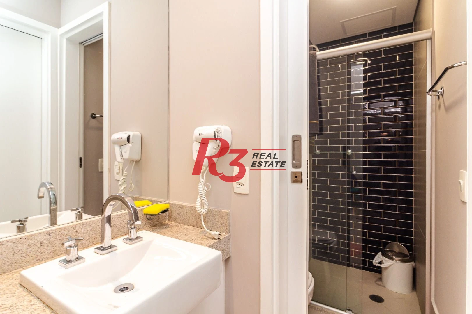 Apartamento com 1 dormitório para alugar, 45 m² por R$ 5.900,00/mês - Pompéia - Santos/SP