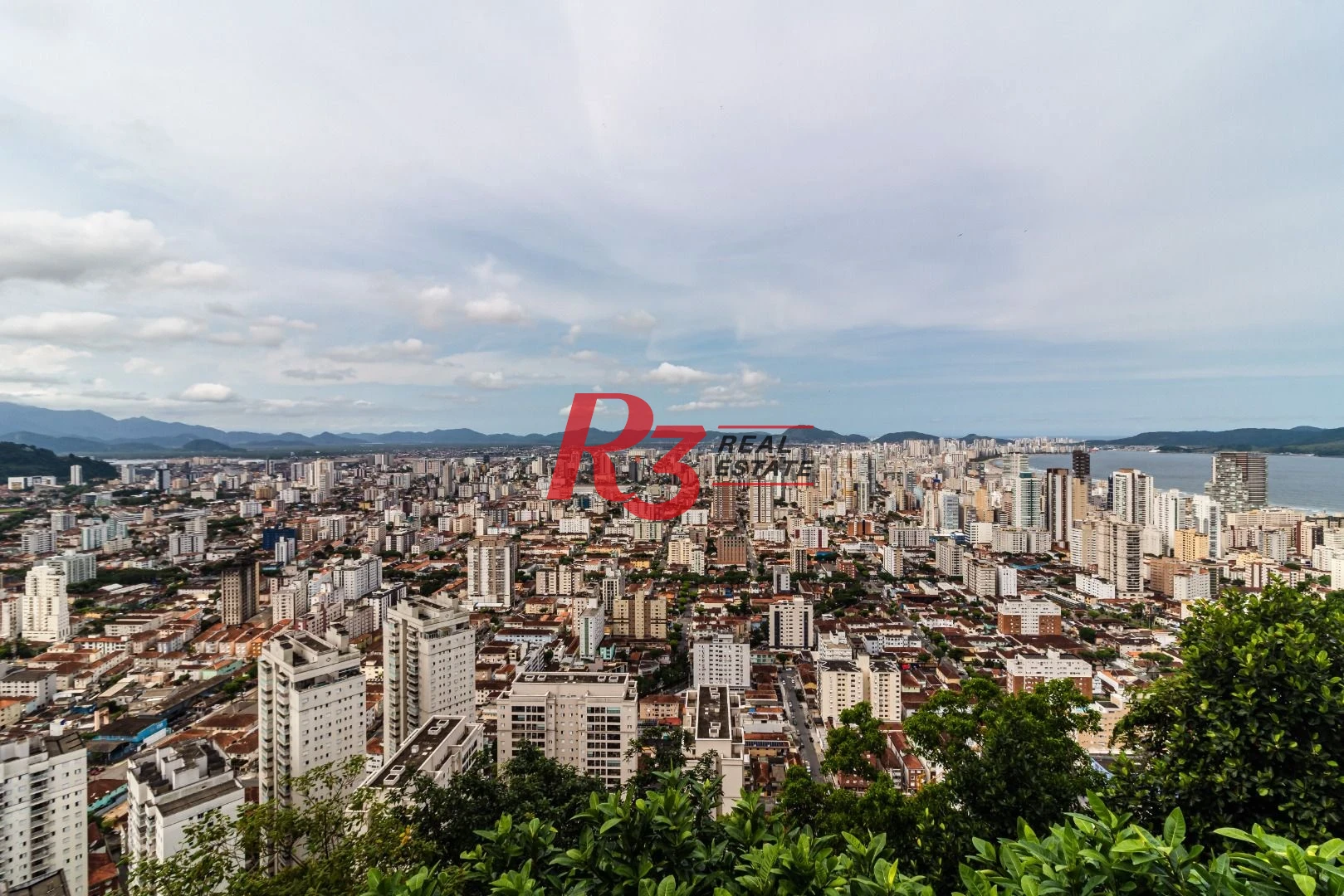 Casa no Condomínio Santa Terezinha com 5 suiítes à venda, 1200 m² - Vista espetacular