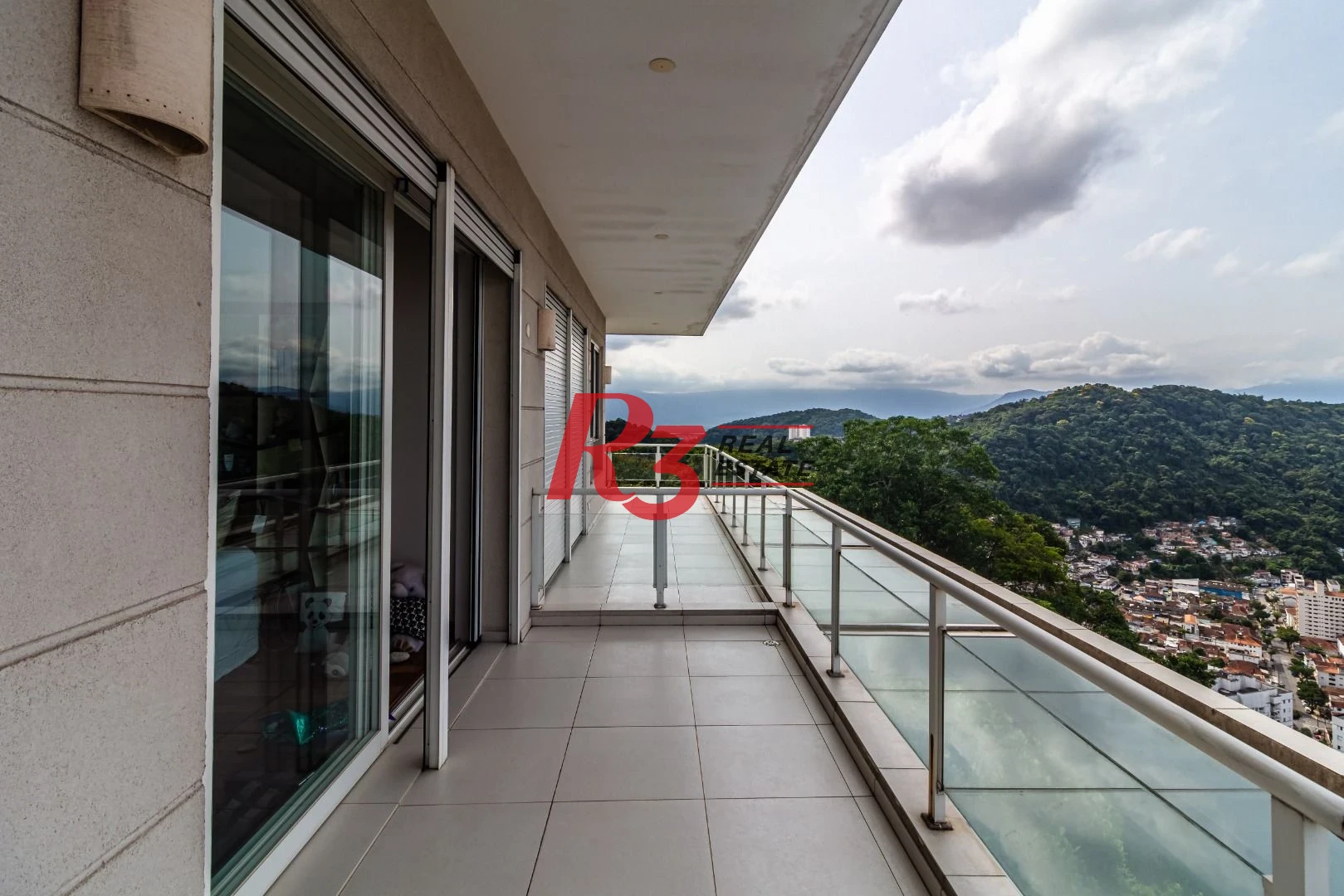 Casa no Condomínio Santa Terezinha com 5 suiítes à venda, 1200 m² - Vista espetacular