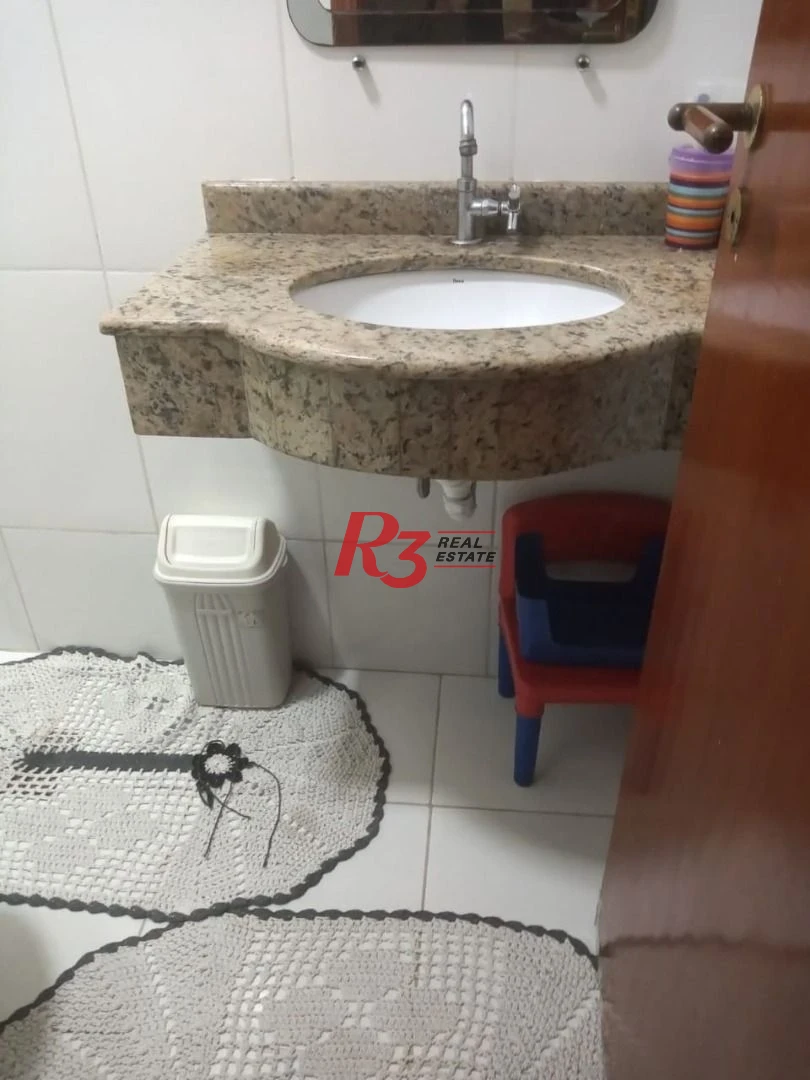 Casa com 3 dormitórios, 103 m² - venda no bairro Marapé - Santos/SP