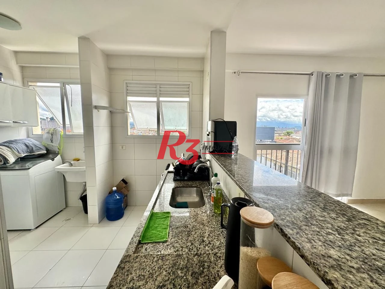 Apartamento com 2 dormitórios para alugar, 67 m² por R$ 4.200,00/mês - Encruzilhada - Santos/SP