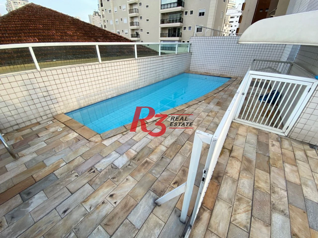 Apartamento Garden à venda no Gonzaga.