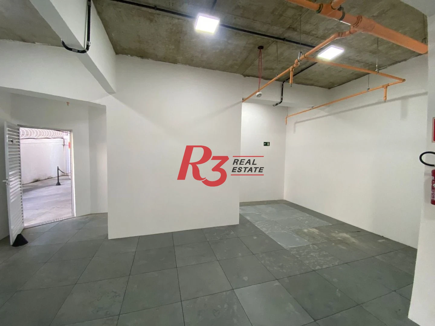 Loja, 172 m² - venda por R$ 1.700.500,00 ou aluguel por R$ 16.060,00/mês - Ponta da Praia - Santos/SP