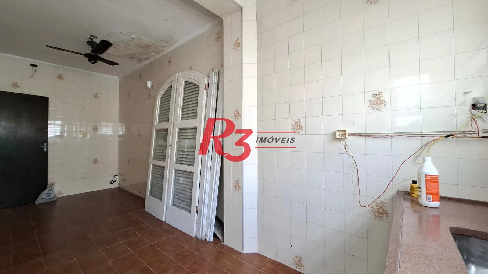 Sobrado com 2 dormitórios para alugar, 250 m² por R$ 5.500,00/mês - Pompéia - Santos/SP