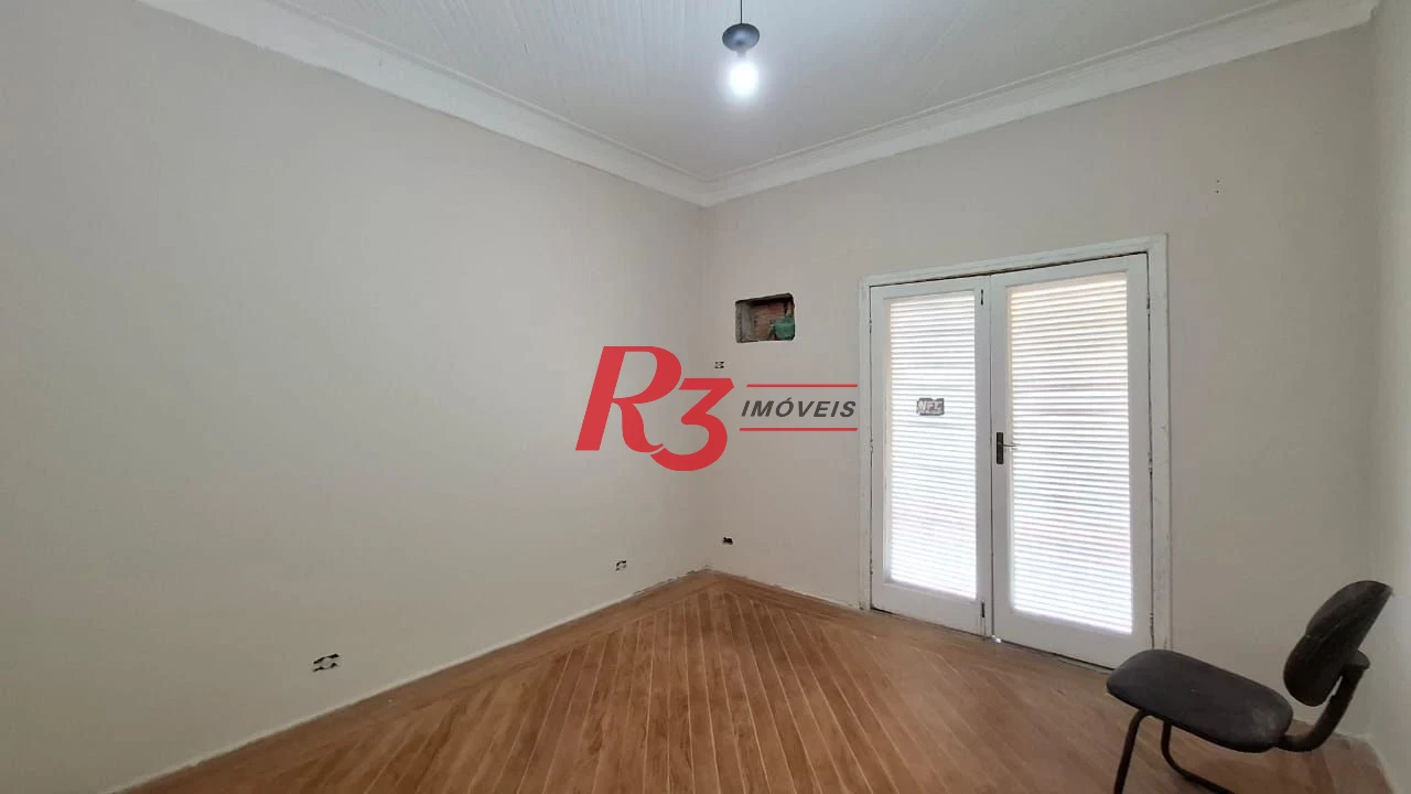 Sobrado com 2 dormitórios para alugar, 250 m² por R$ 5.500,00/mês - Pompéia - Santos/SP