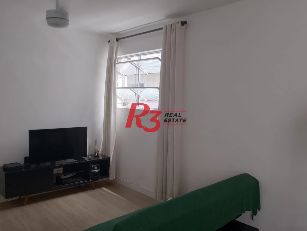 Kitnet com 1 dormitório à venda, 40 m² por R$ 375.000,00 - Gonzaga - Santos/SP